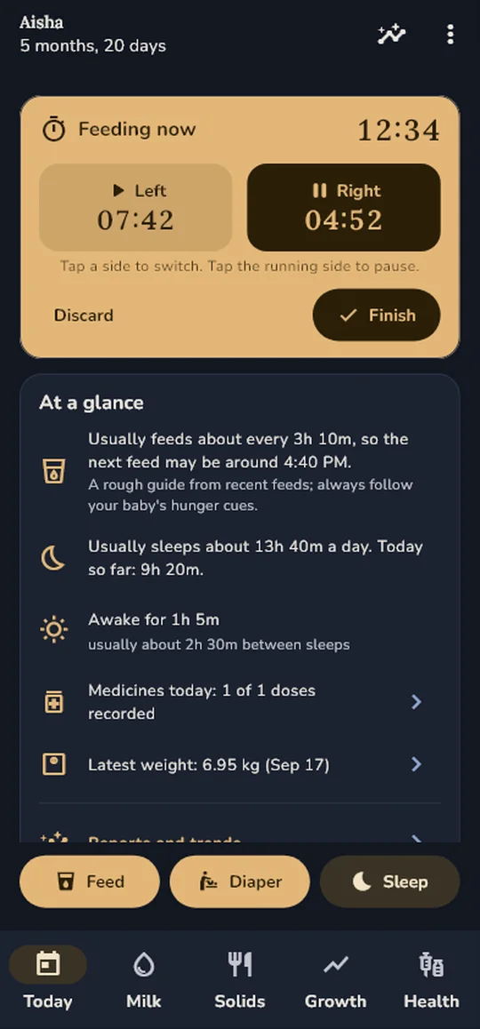 Dark mode: the breastfeeding timer in warm sand on navy